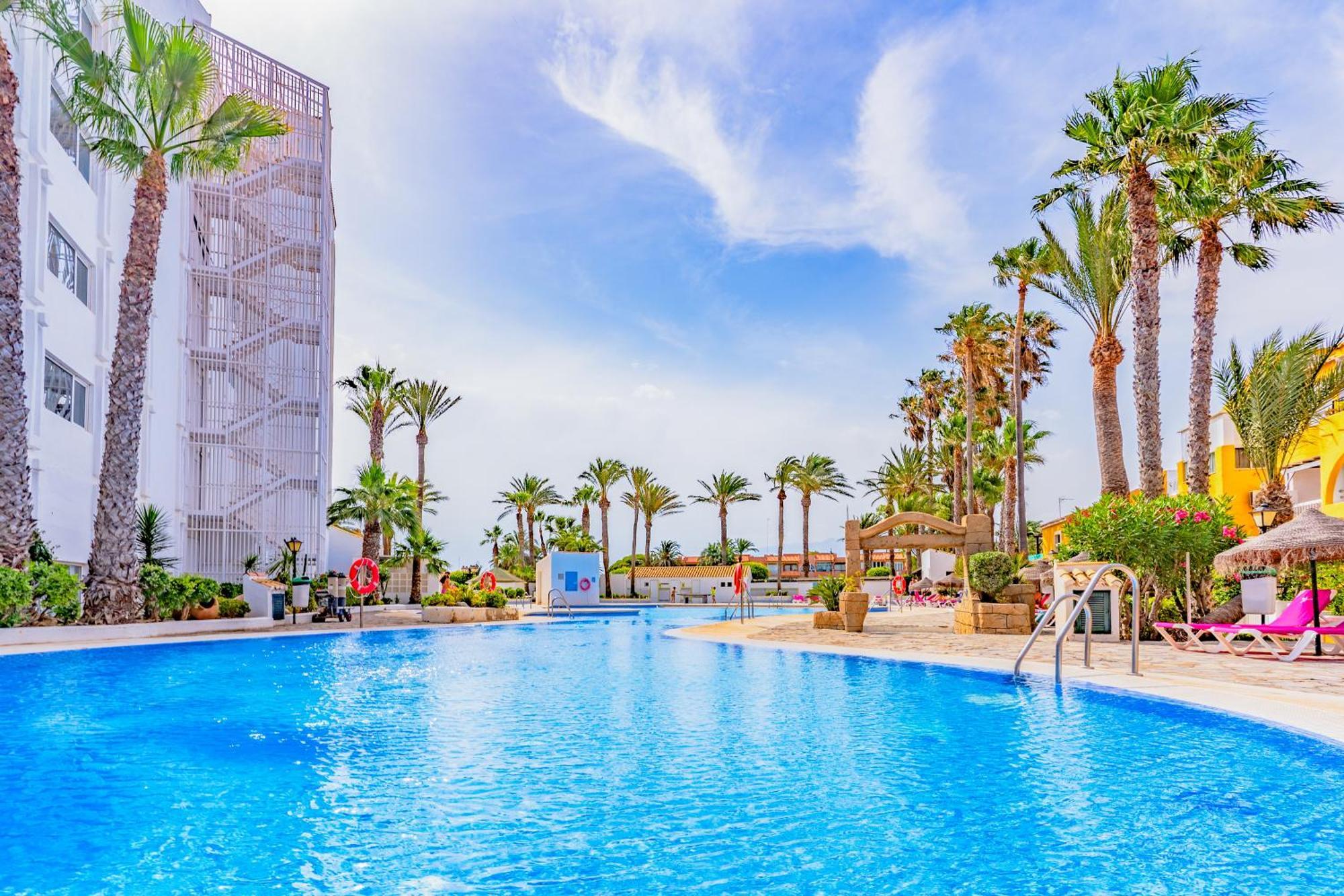 Beachhouse Playa R&R Roquetas de Mar Exterior photo
